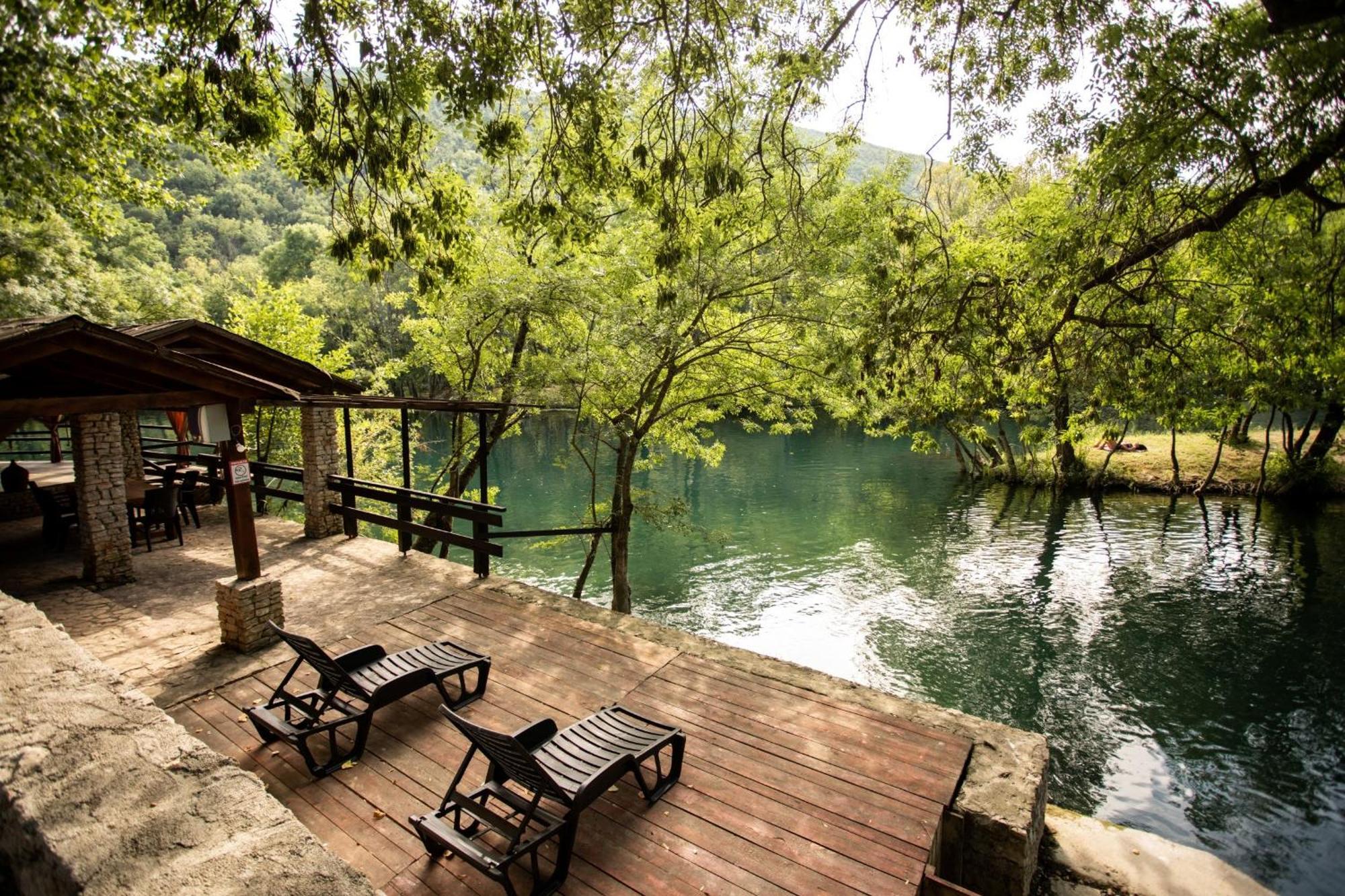 Riverside Chalet *